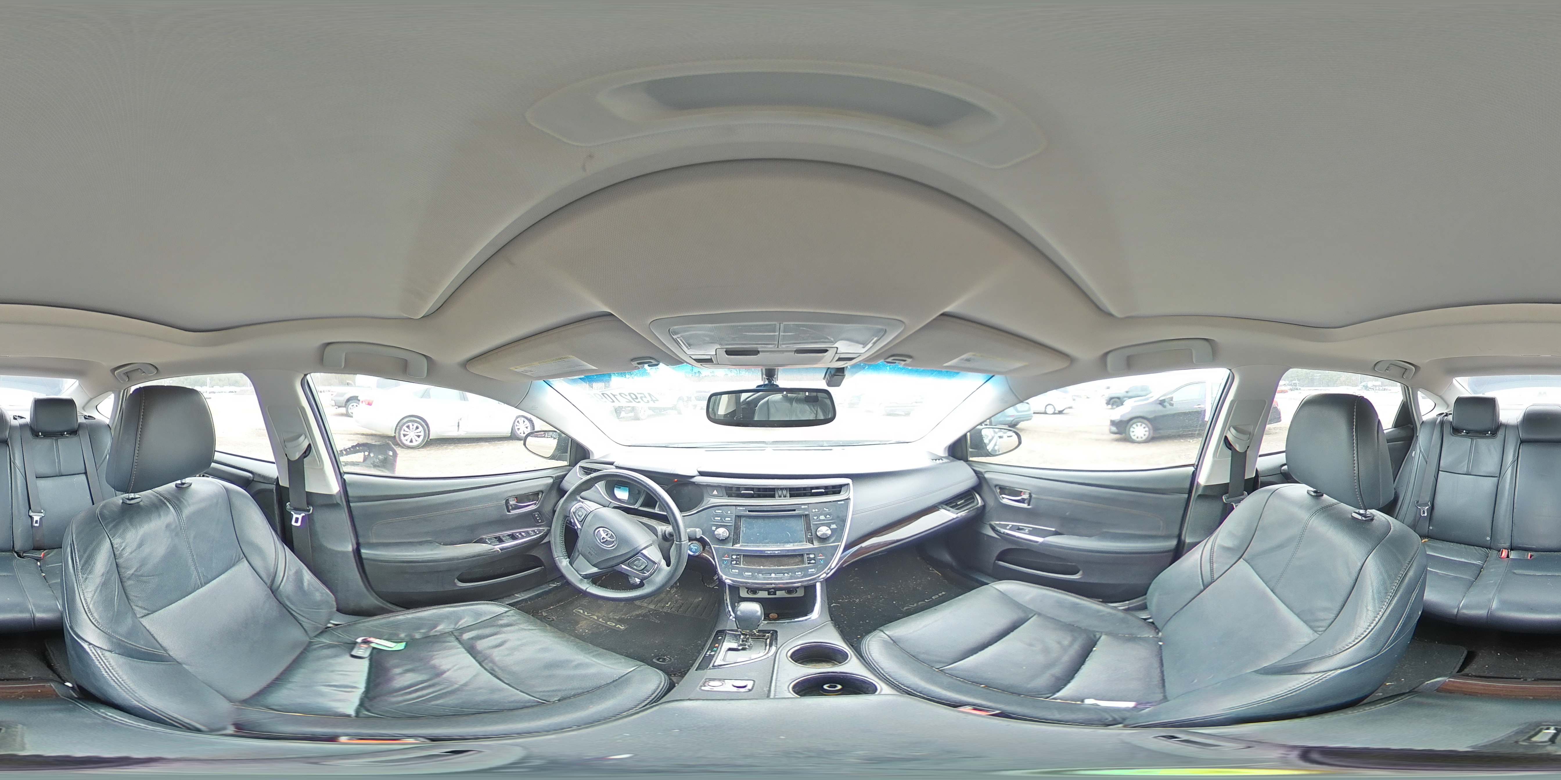 2015 Toyota Avalon - Image 13