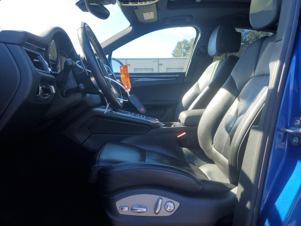 2017 Porsche Macan - Image 7