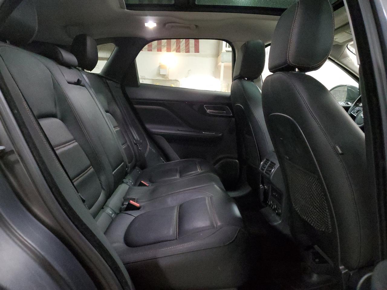 2017 Jaguar F-Pace - Image 11