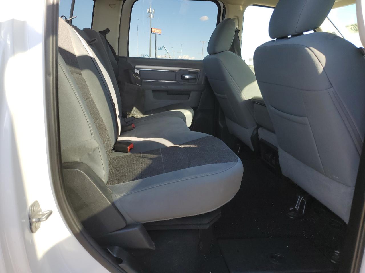 2018 RAM 1500 - Image 10