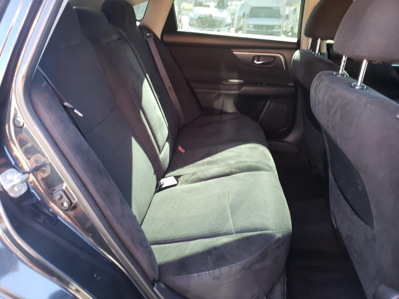 2015 Nissan Altima - Image 11