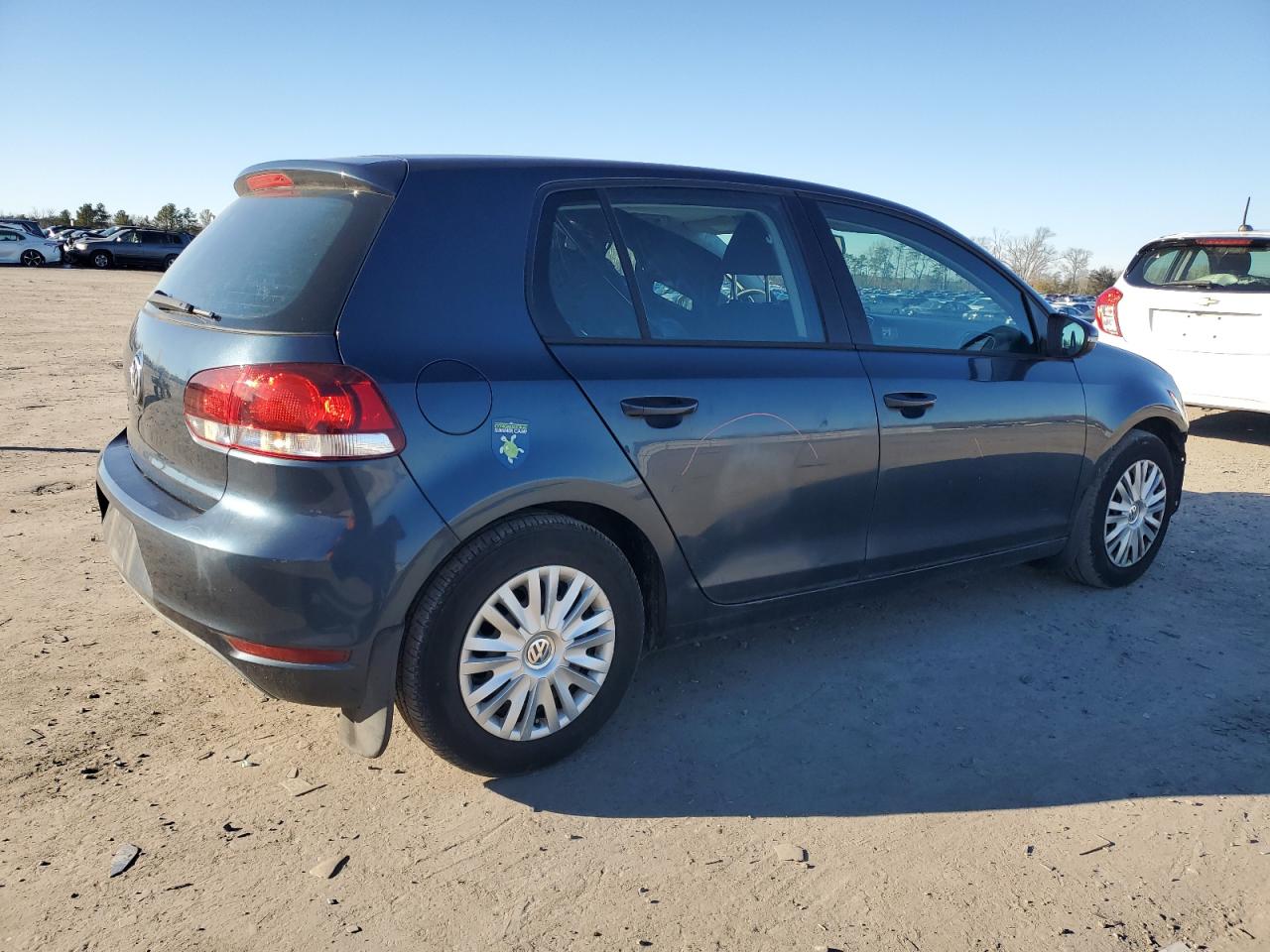 2010 Volkswagen Golf - Image 3