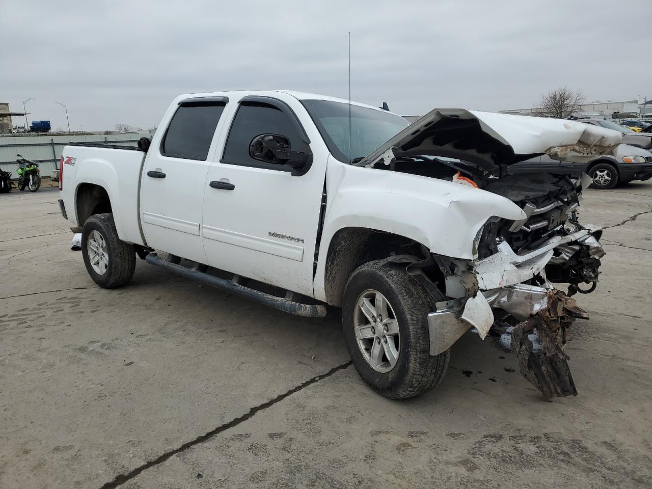 2013 GMC Sierra - Image 4