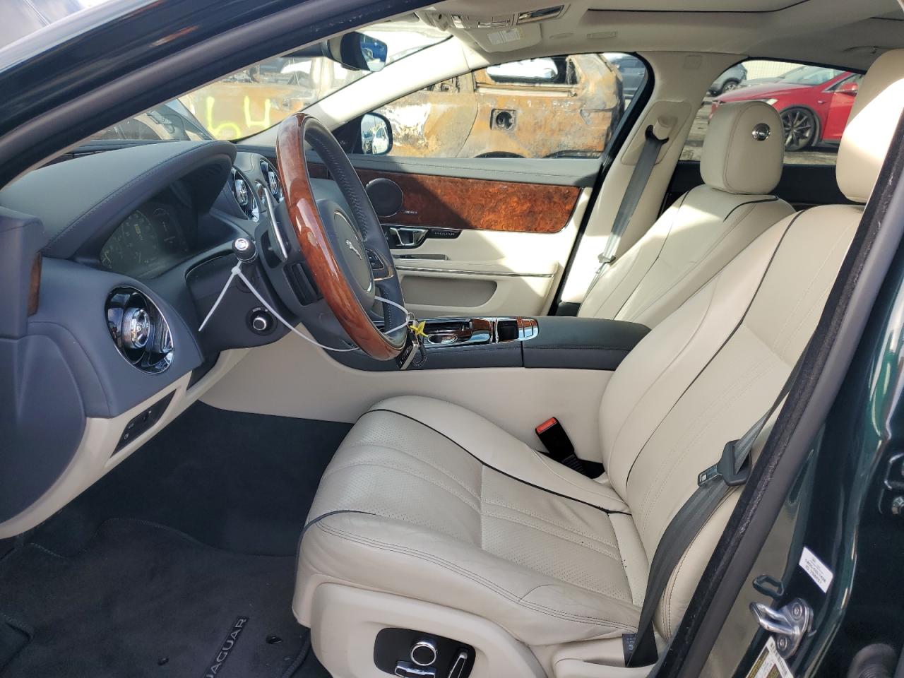 2019 Jaguar XJ - Image 7