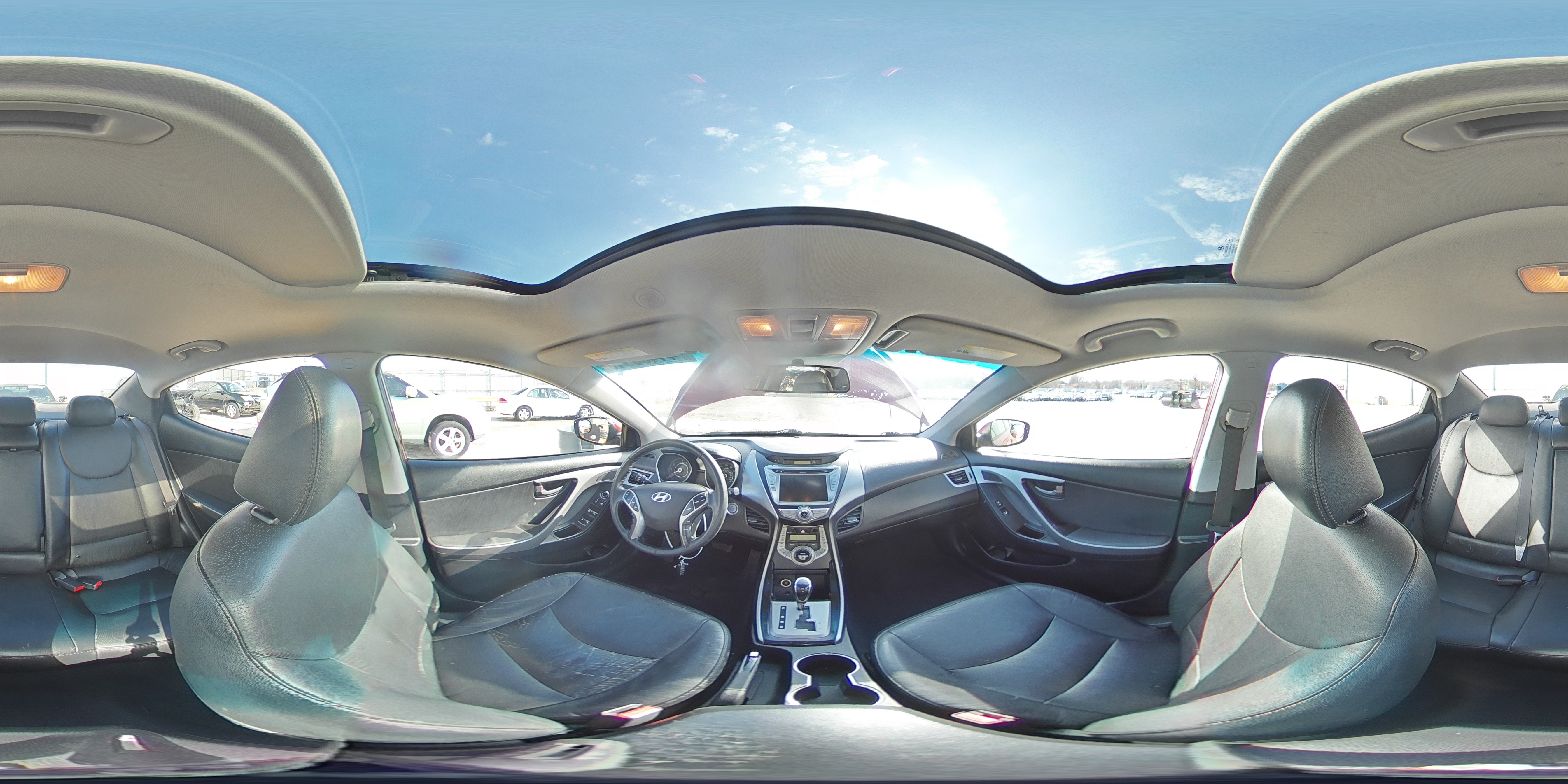 2013 Hyundai Elantra - Image 14