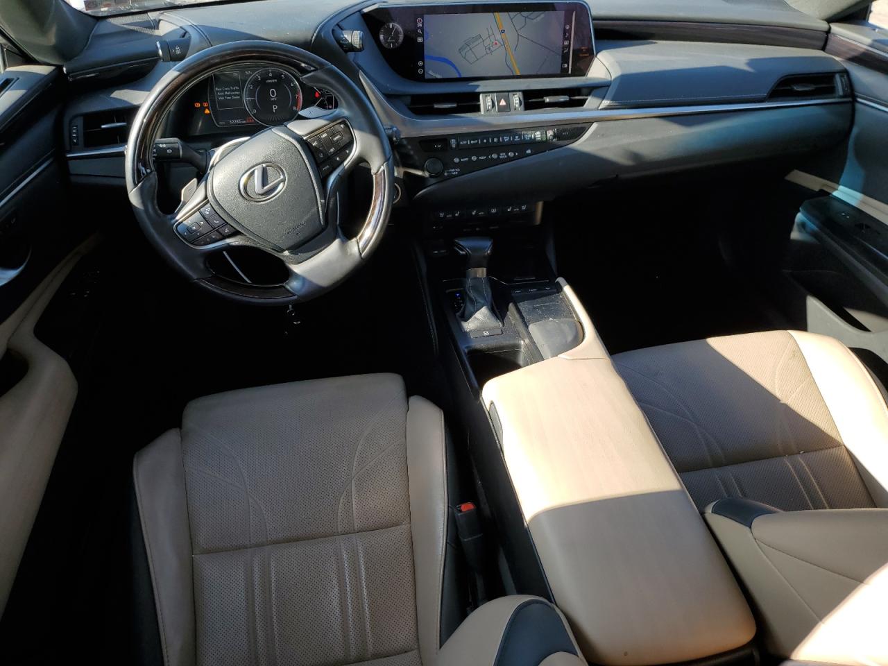 2020 Lexus ES - Image 8