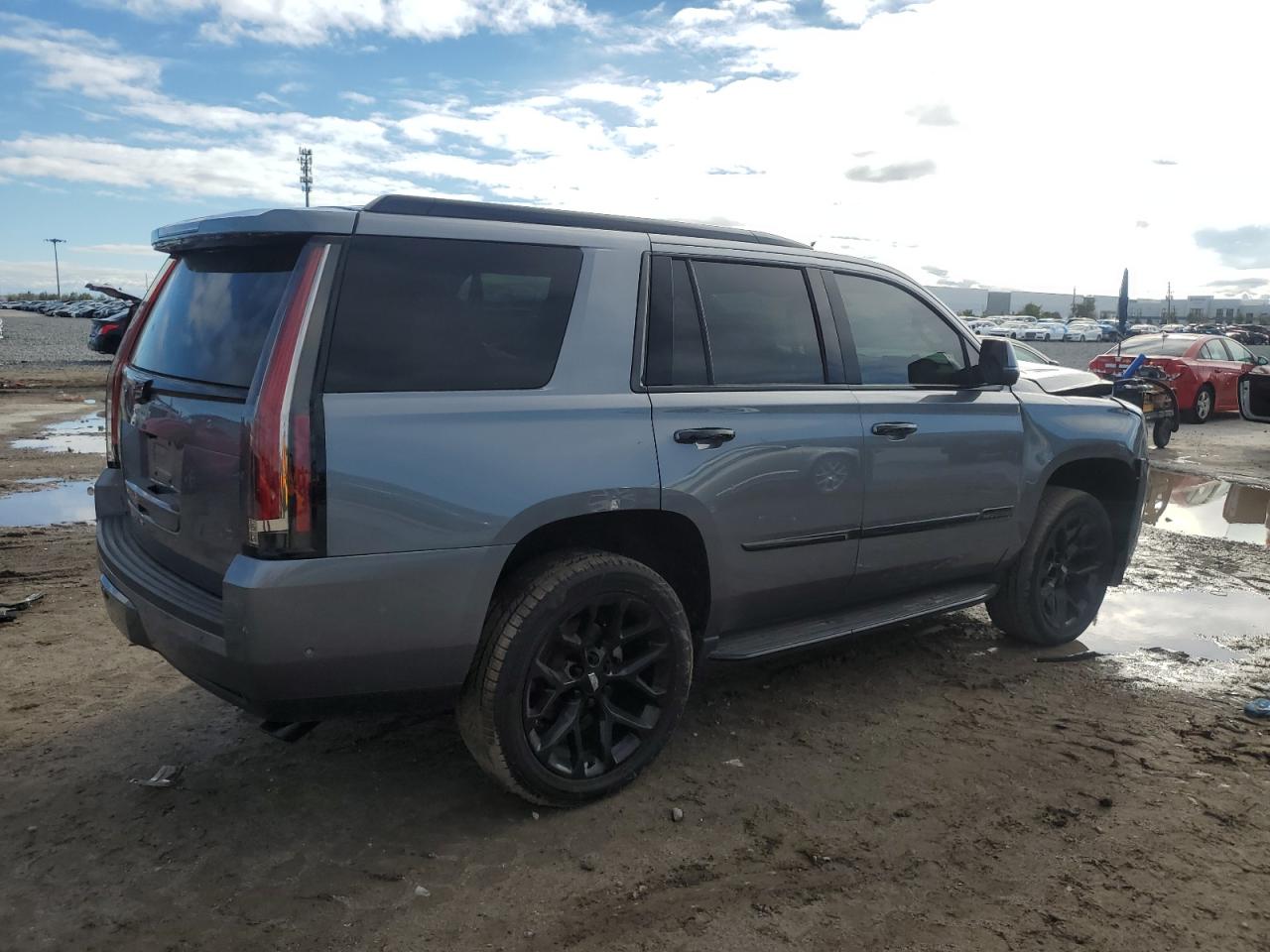 2020 Cadillac Escalade - Image 3