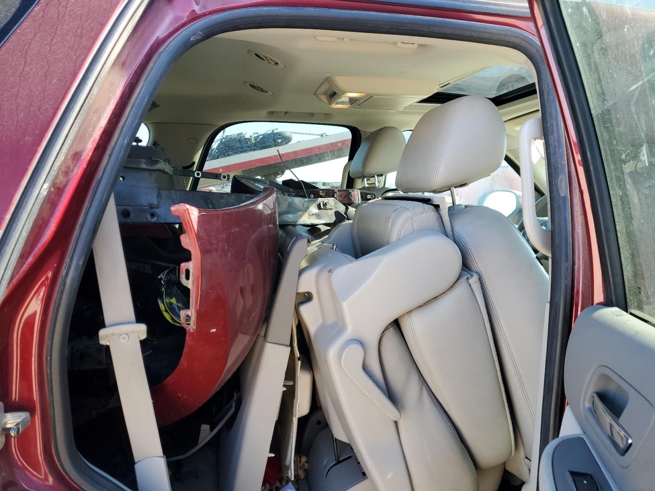 2011 Chevrolet Tahoe - Image 11