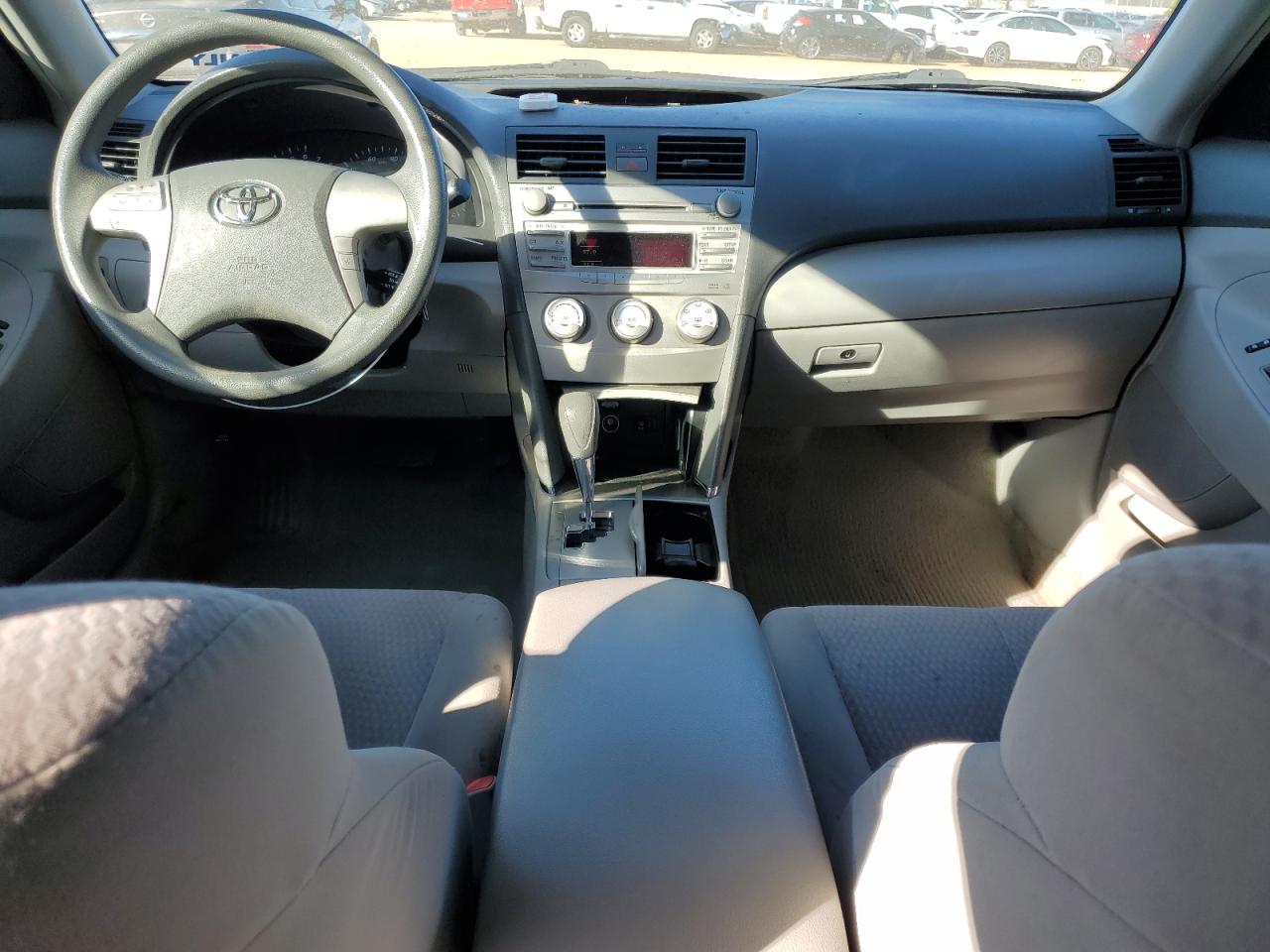 2010 Toyota Camry - Image 8