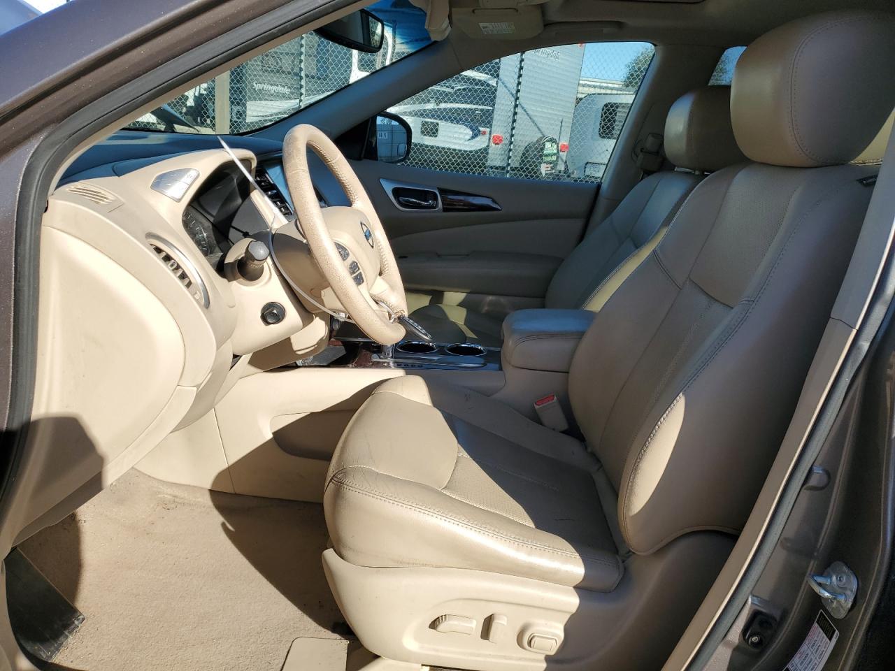 2014 Nissan Pathfinder - Image 7
