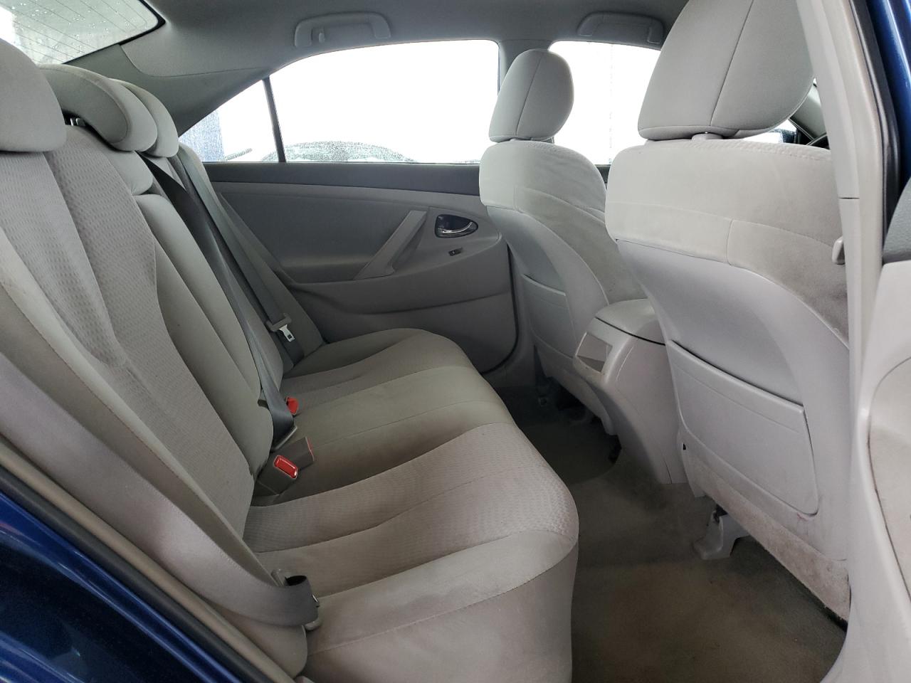 2011 Toyota Camry - Image 10