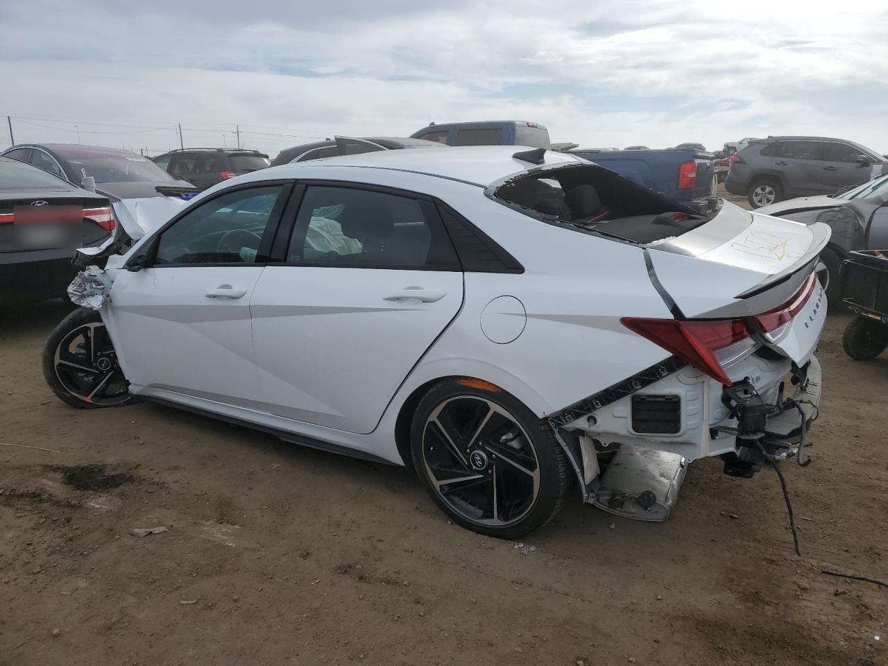 2023 Hyundai Elantra - Image 2