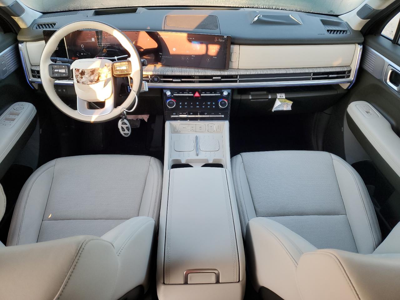 2024 Hyundai Santa Fe - Image 8