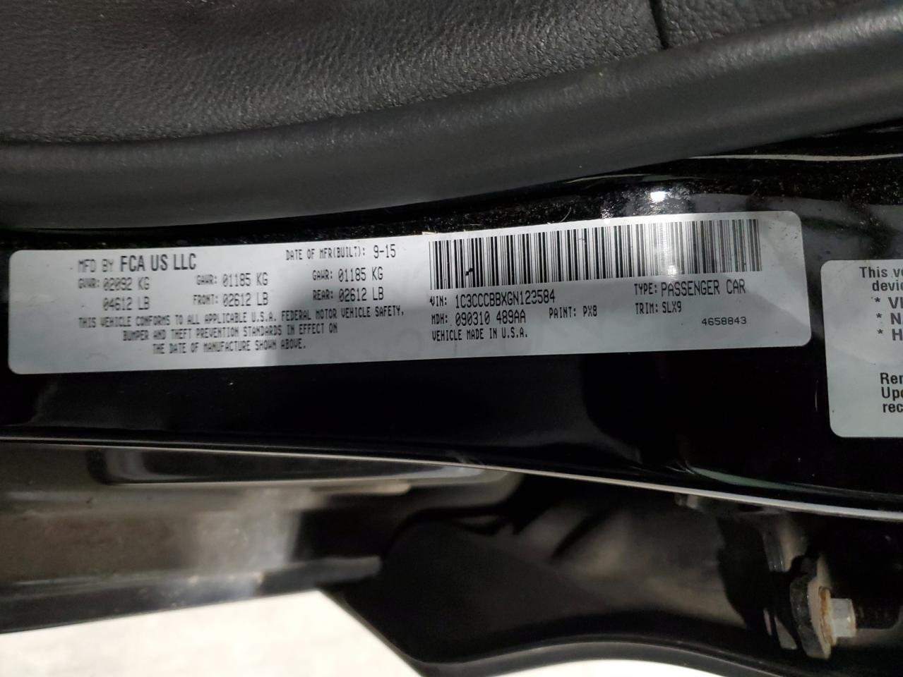 2016 Chrysler 200 - Image 12