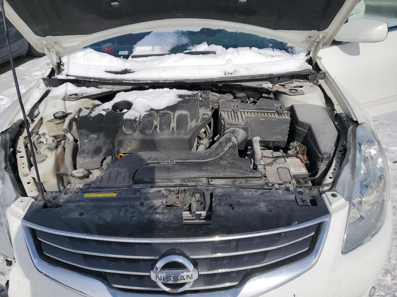 2012 Nissan Altima - Image 13