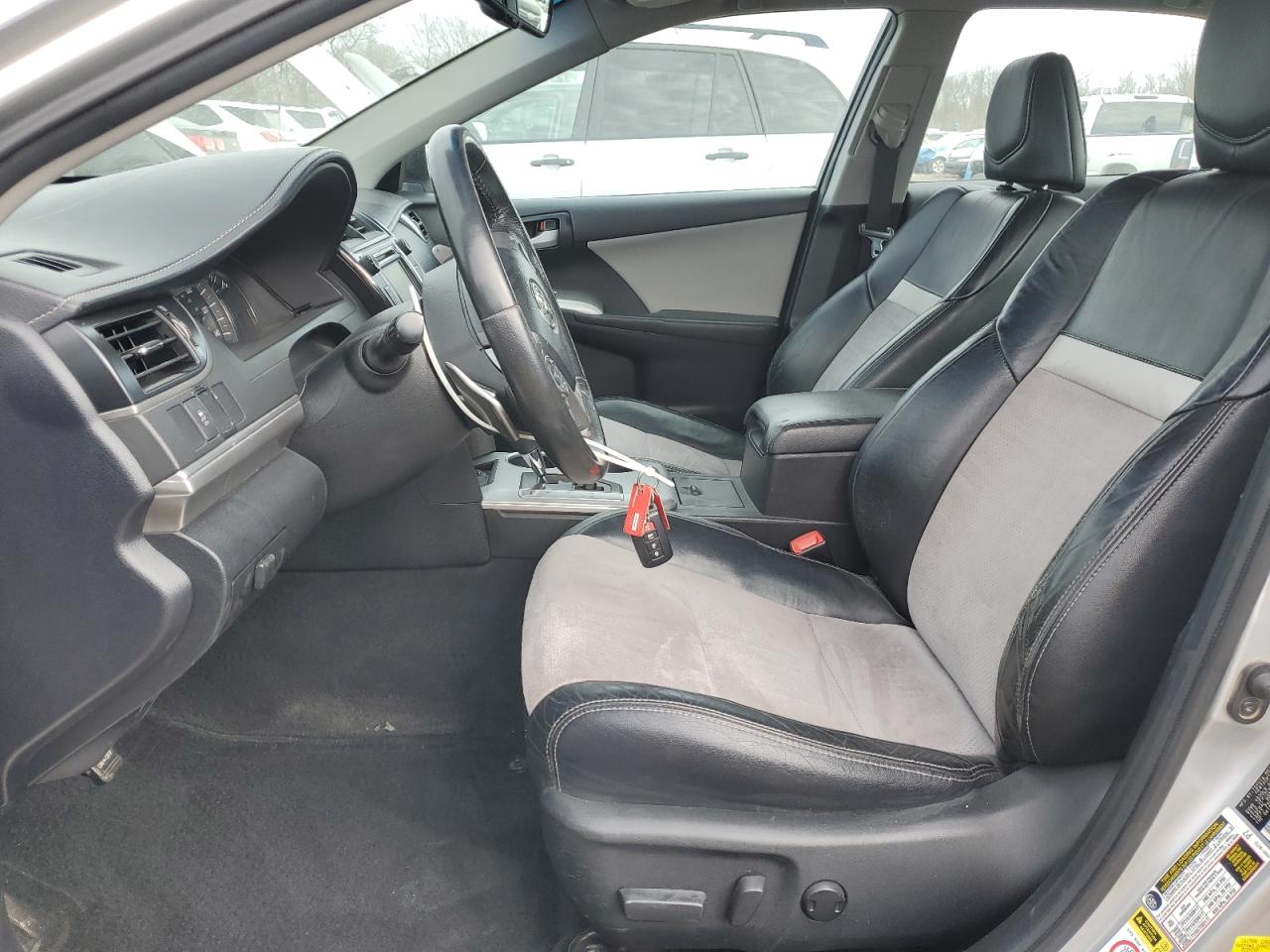 2012 Toyota Camry - Image 7