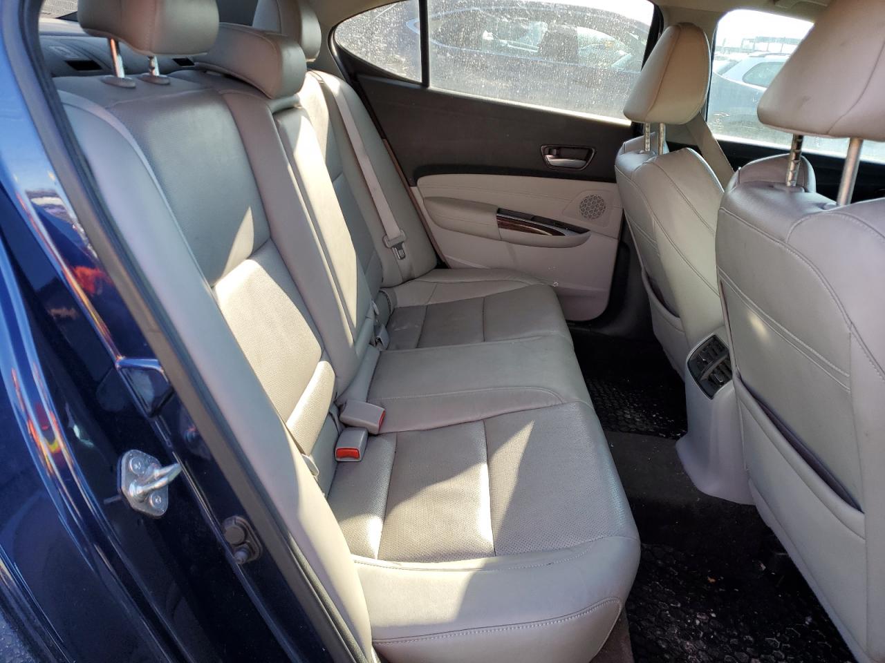 2015 Acura TLX - Image 10
