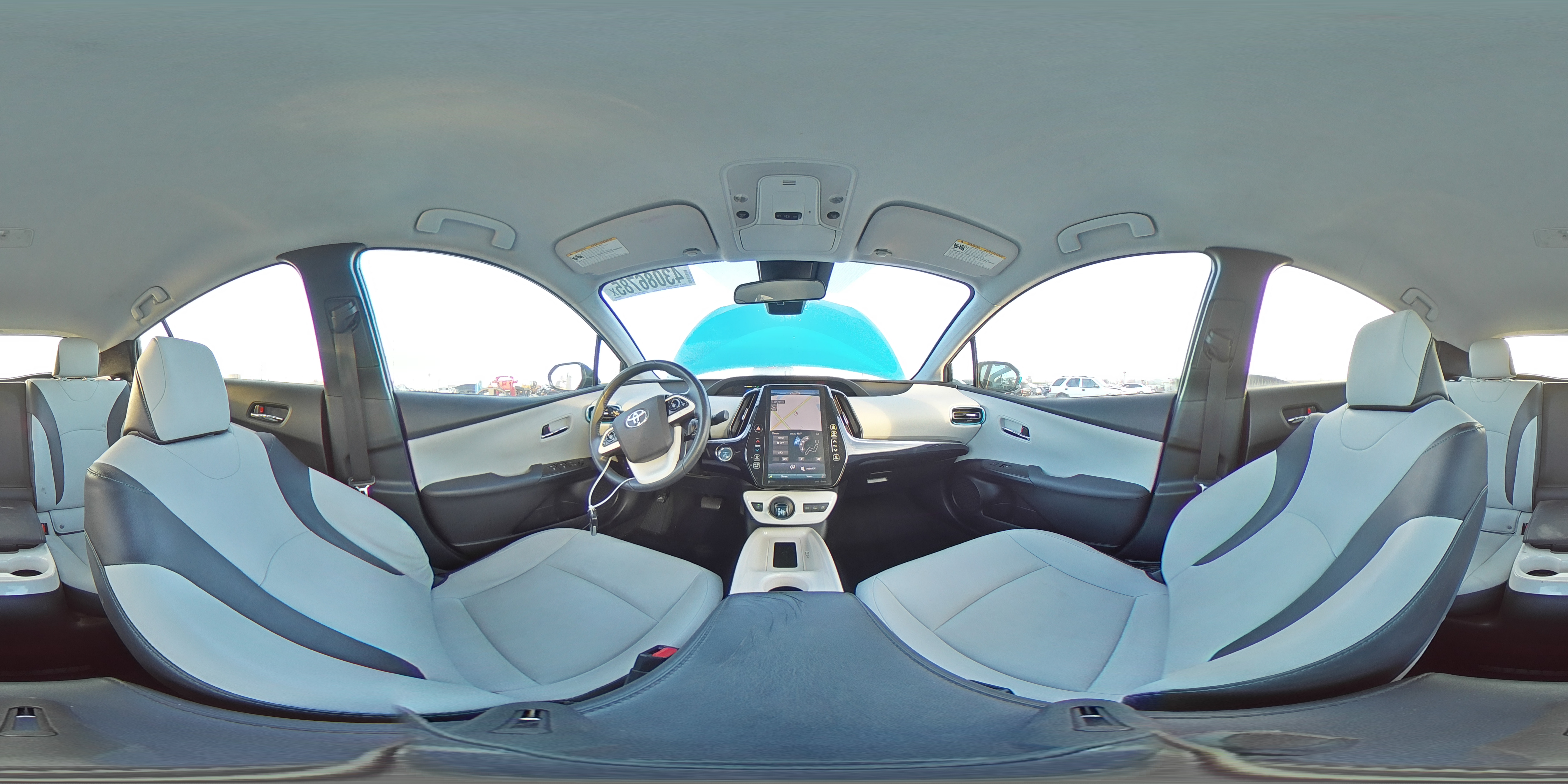 2017 Toyota Prius - Image 13