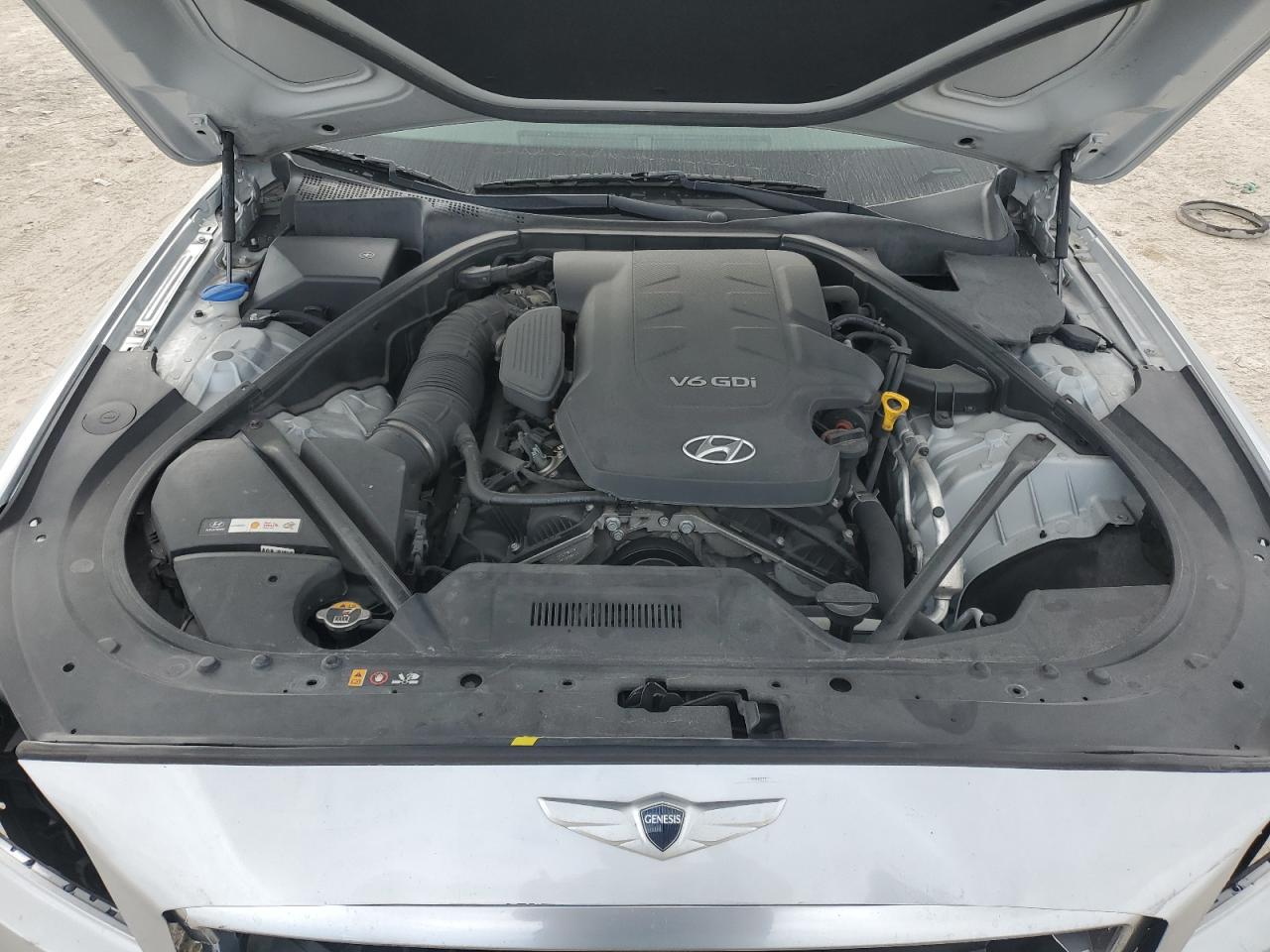 2015 Hyundai Genesis - Image 11