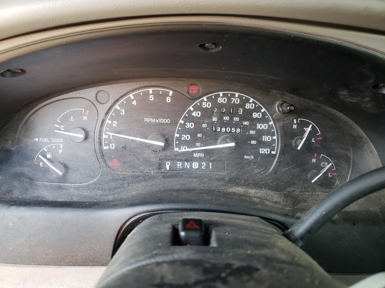 2001 Ford Explorer - Image 9
