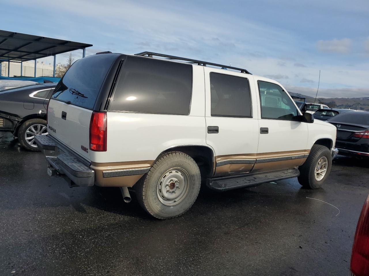 1999 GMC Yukon - Image 3