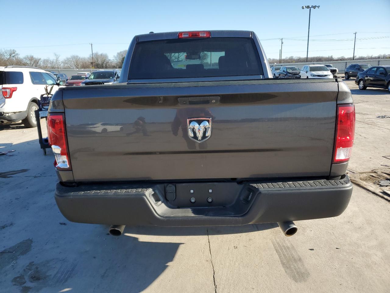 2016 RAM 1500 - Image 6
