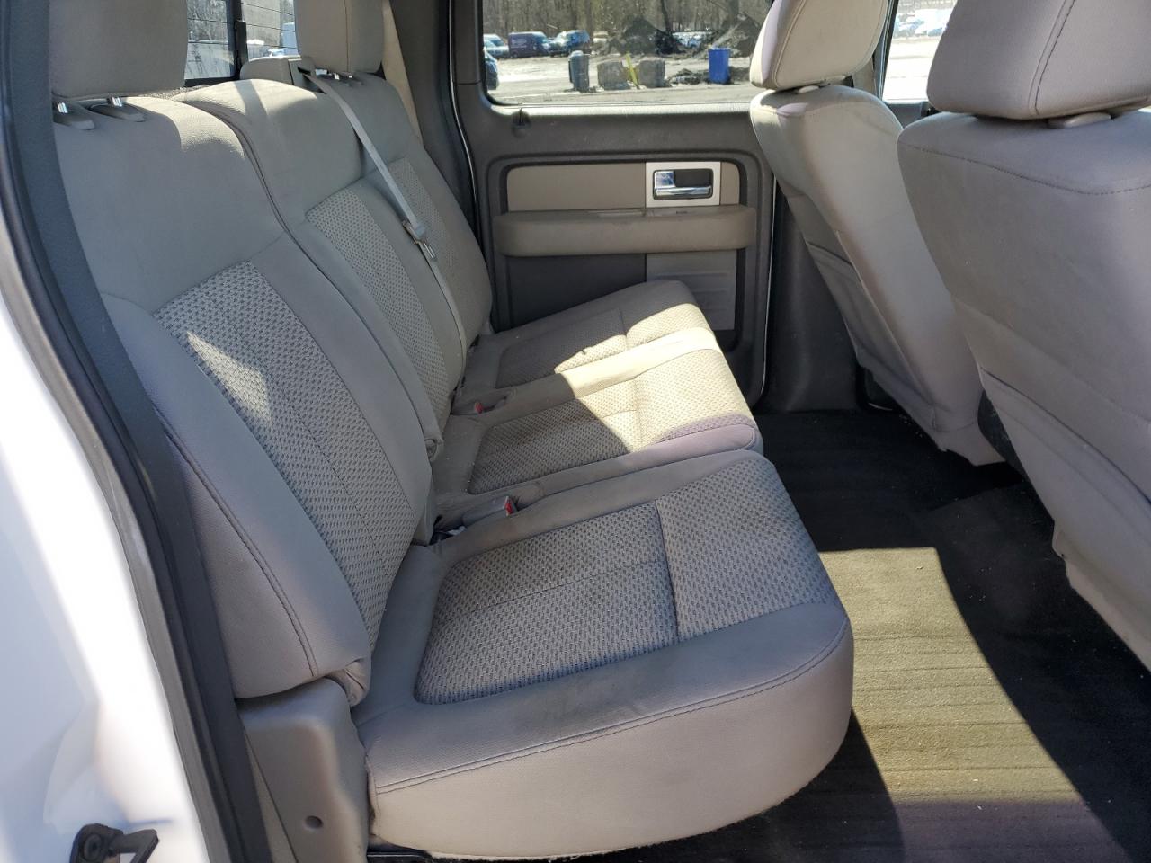 2010 Ford F-150 - Image 10