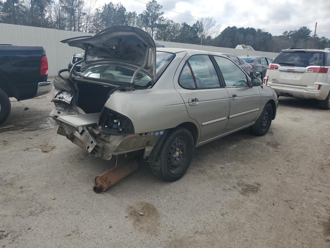 2004 Nissan Sentra - Image 3