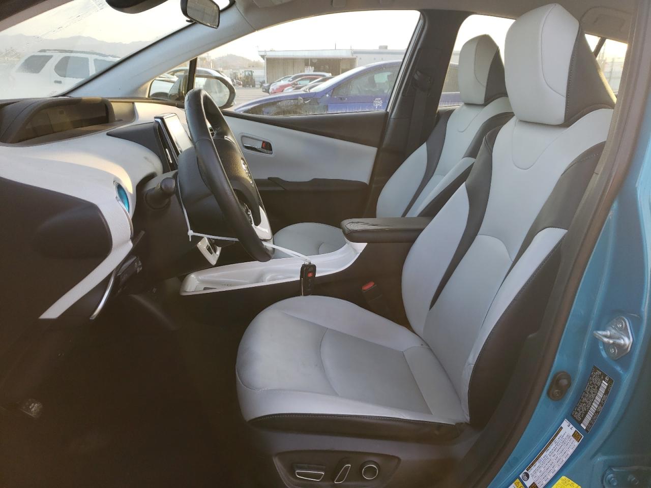2017 Toyota Prius - Image 7
