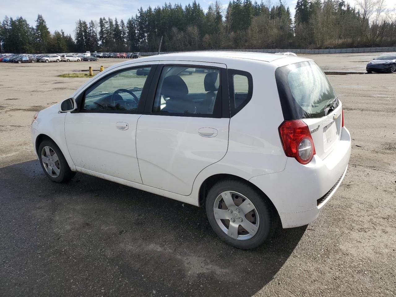2010 Chevrolet Aveo - Image 2