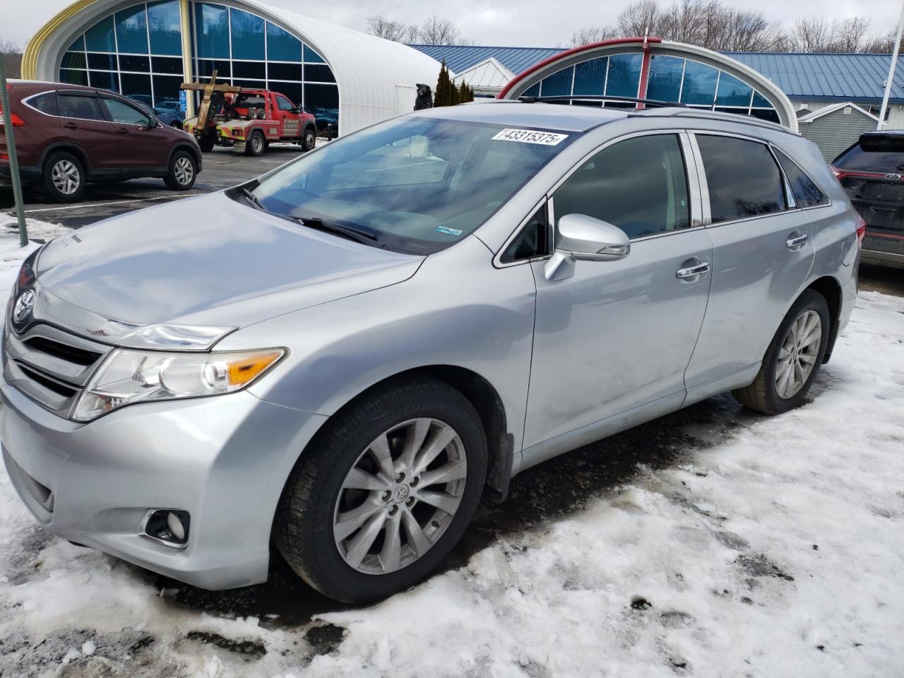2015 Toyota Venza - Image 1