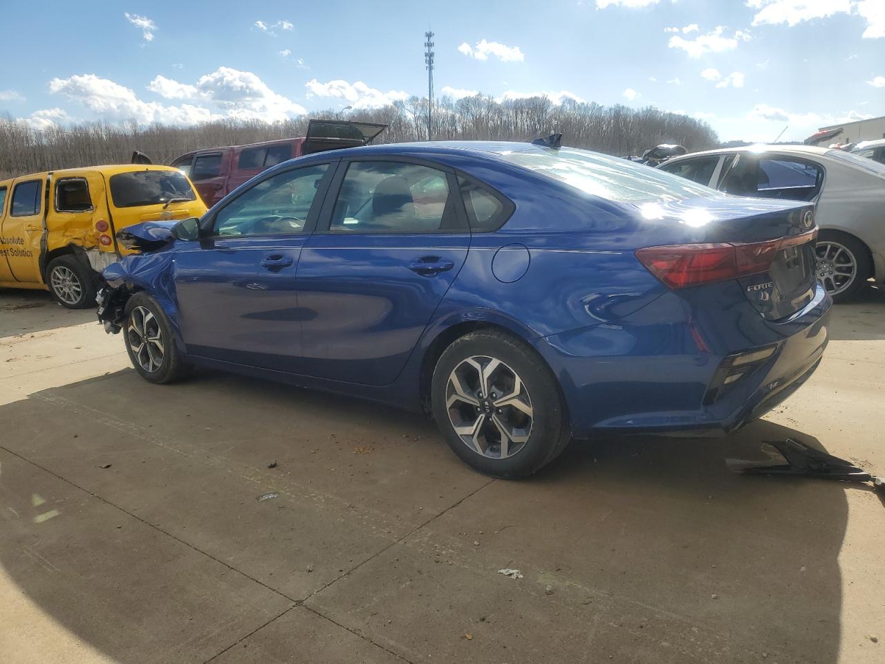 2021 Kia Forte - Image 2