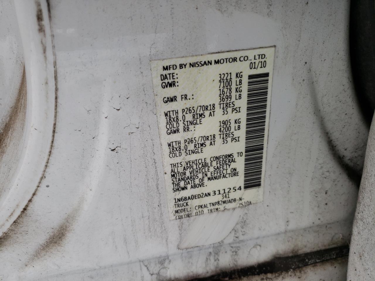 2010 Nissan Titan - Image 12