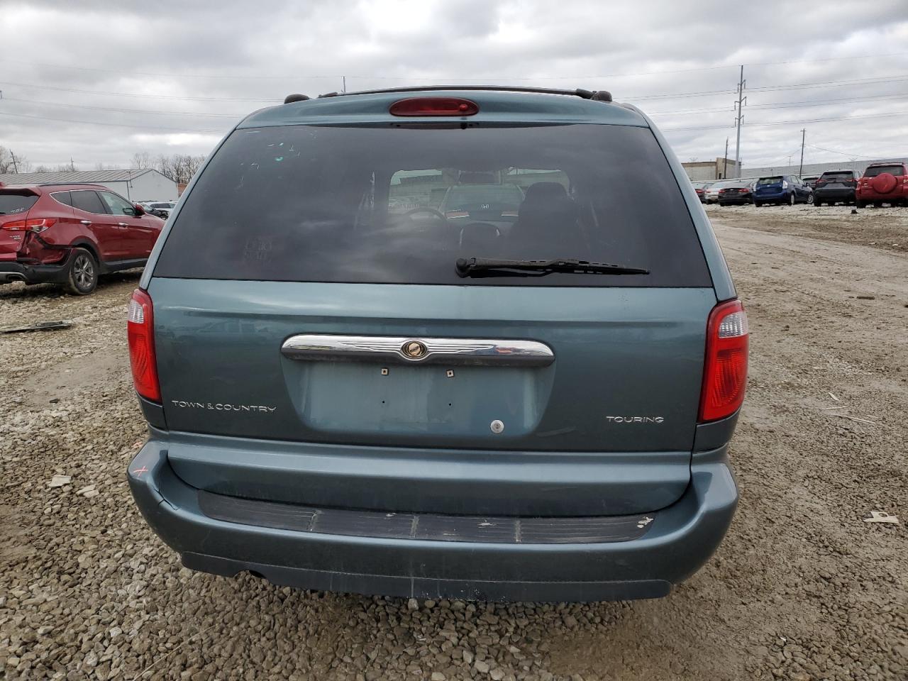 2007 Chrysler Town & Country - Image 6
