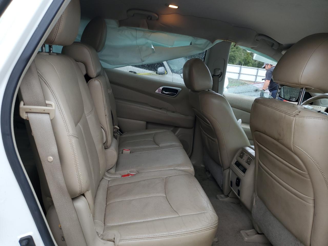 2013 Nissan Pathfinder - Image 11