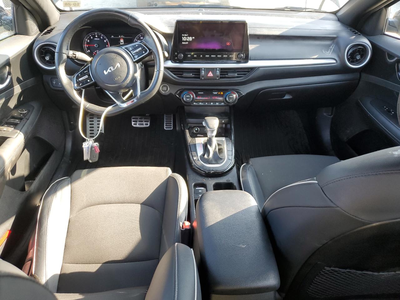 2023 Kia Forte - Image 8