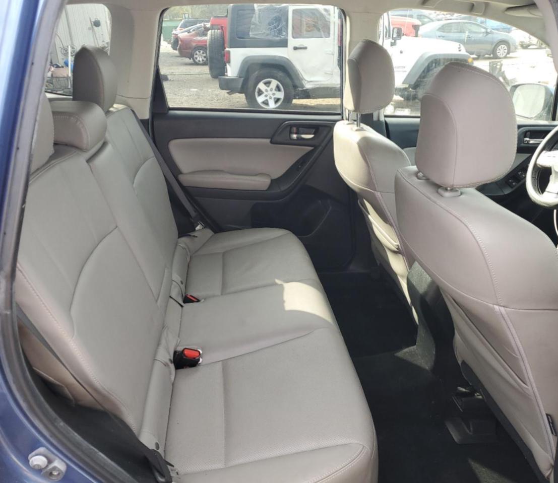 2015 Subaru Forester - Image 11