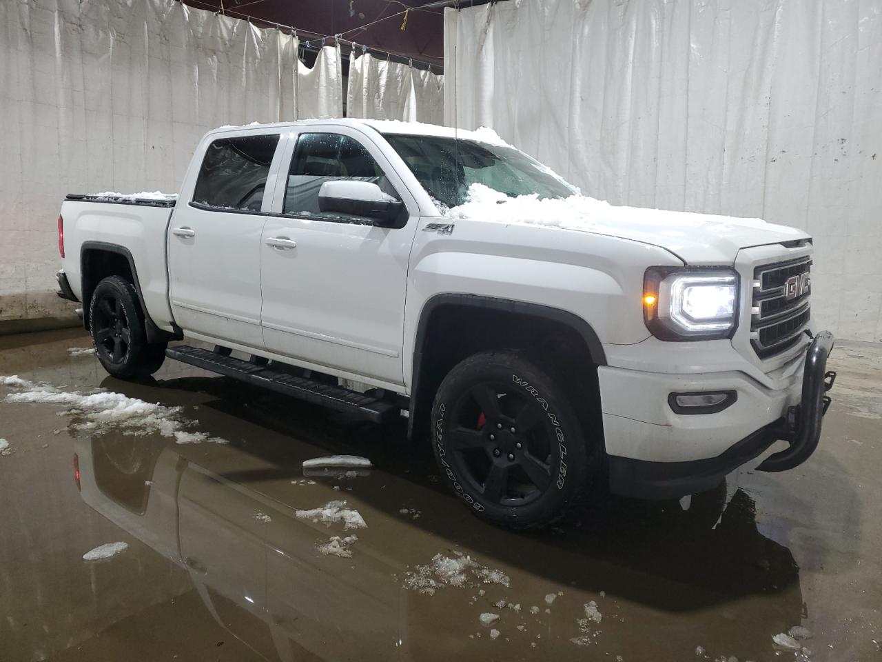 2017 GMC Sierra - Image 4