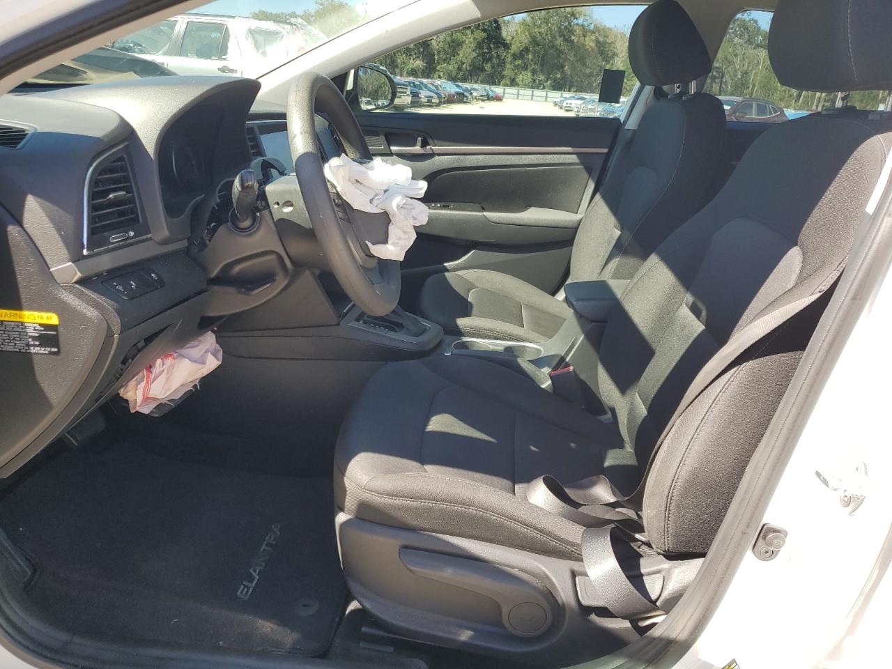 2018 Hyundai Elantra - Image 7