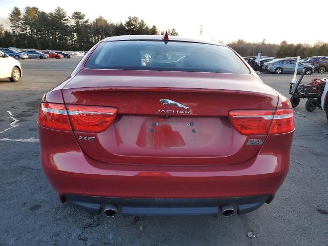  JAGUAR XE 2018 Красный