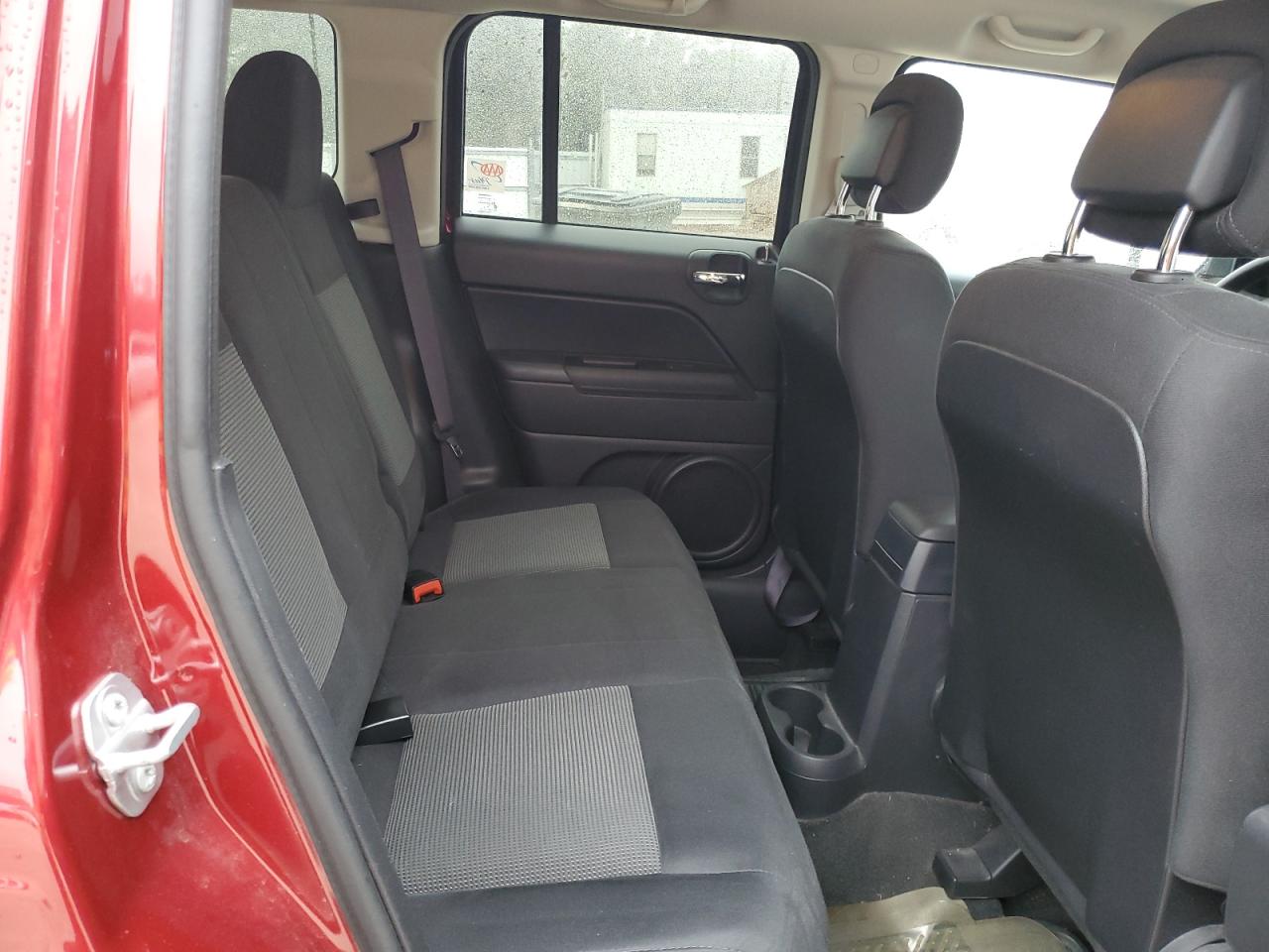 2016 Jeep Liberty (Patriot) - Image 11