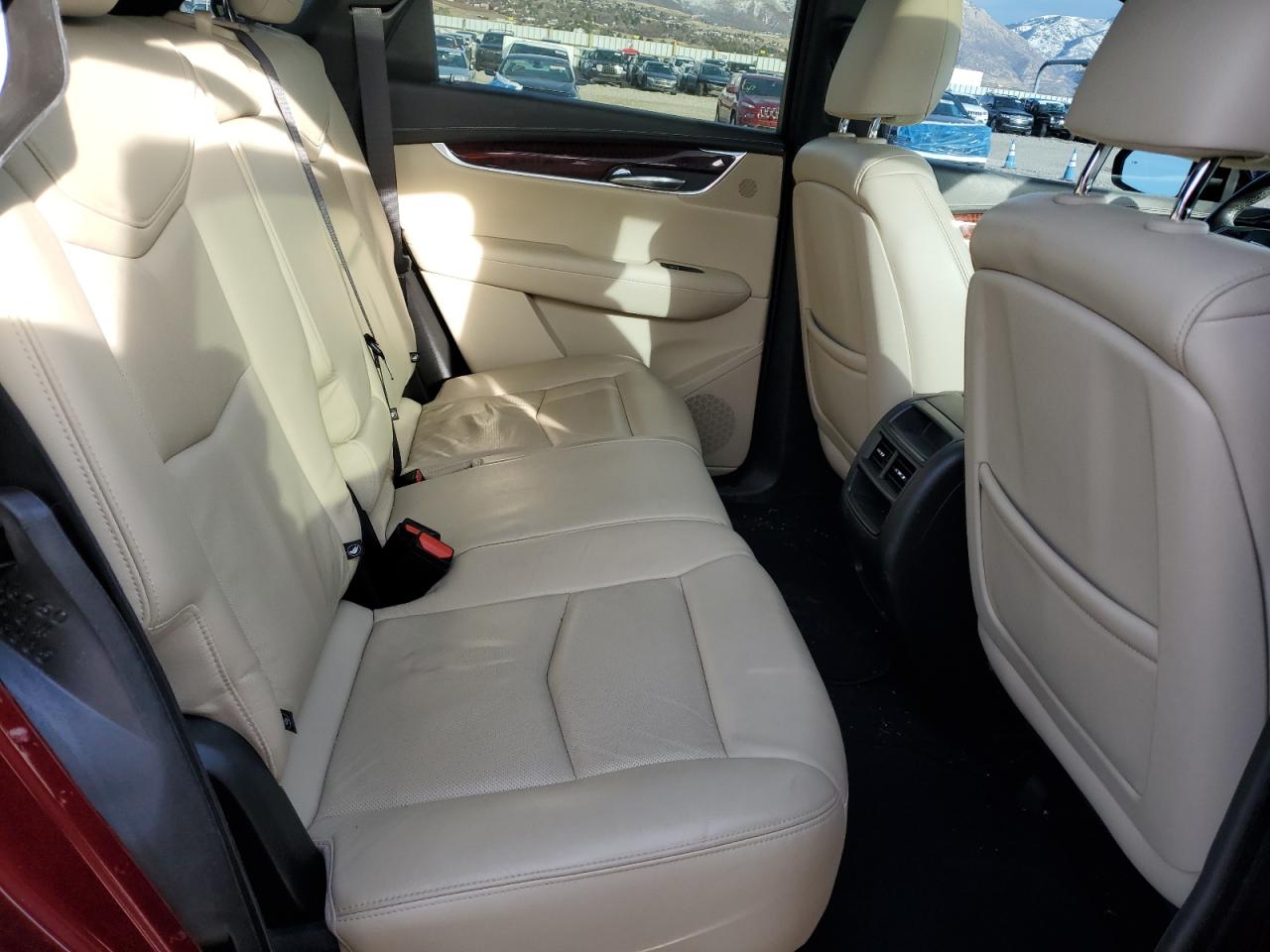 2018 Cadillac XT5 - Image 11