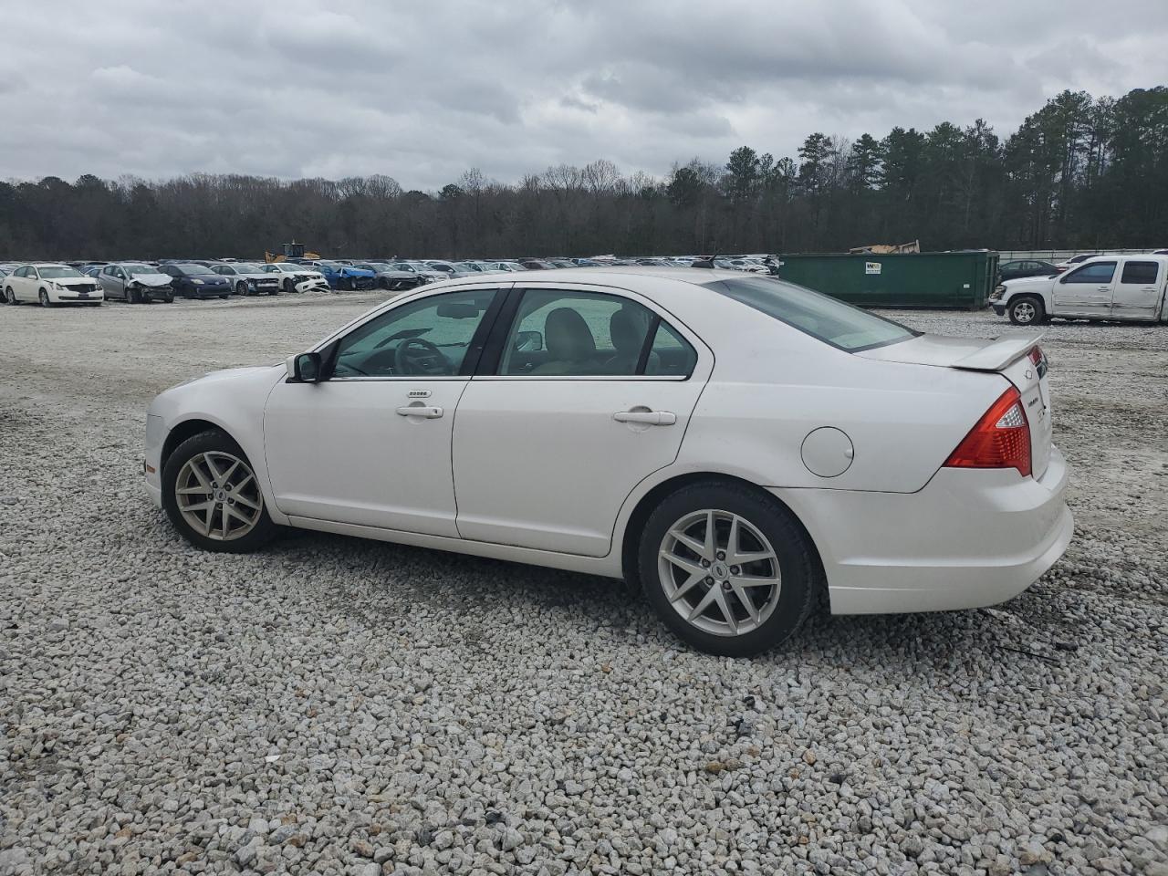 2010 Ford Fusion - Image 2