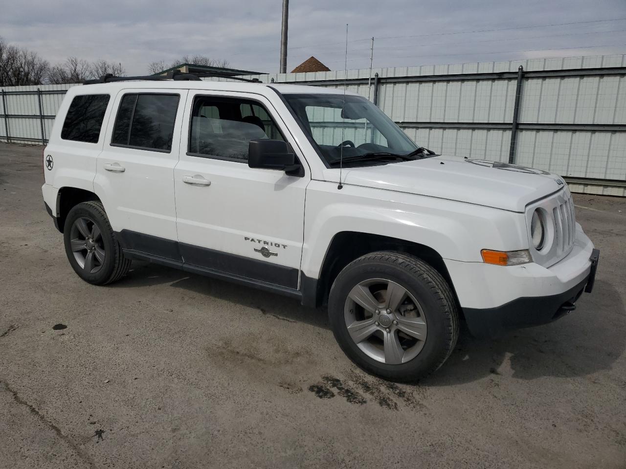 2014 Jeep Liberty (Patriot) - Image 4