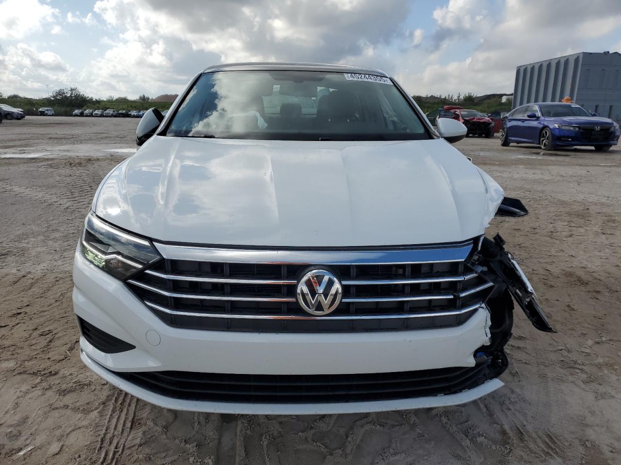 2020 Volkswagen Jetta - Image 5