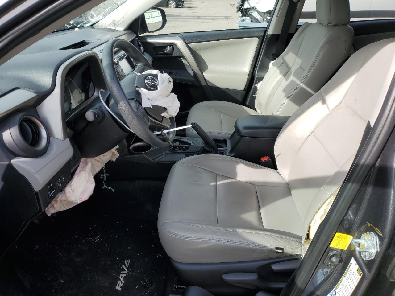 2015 Toyota RAV 4 - Image 7
