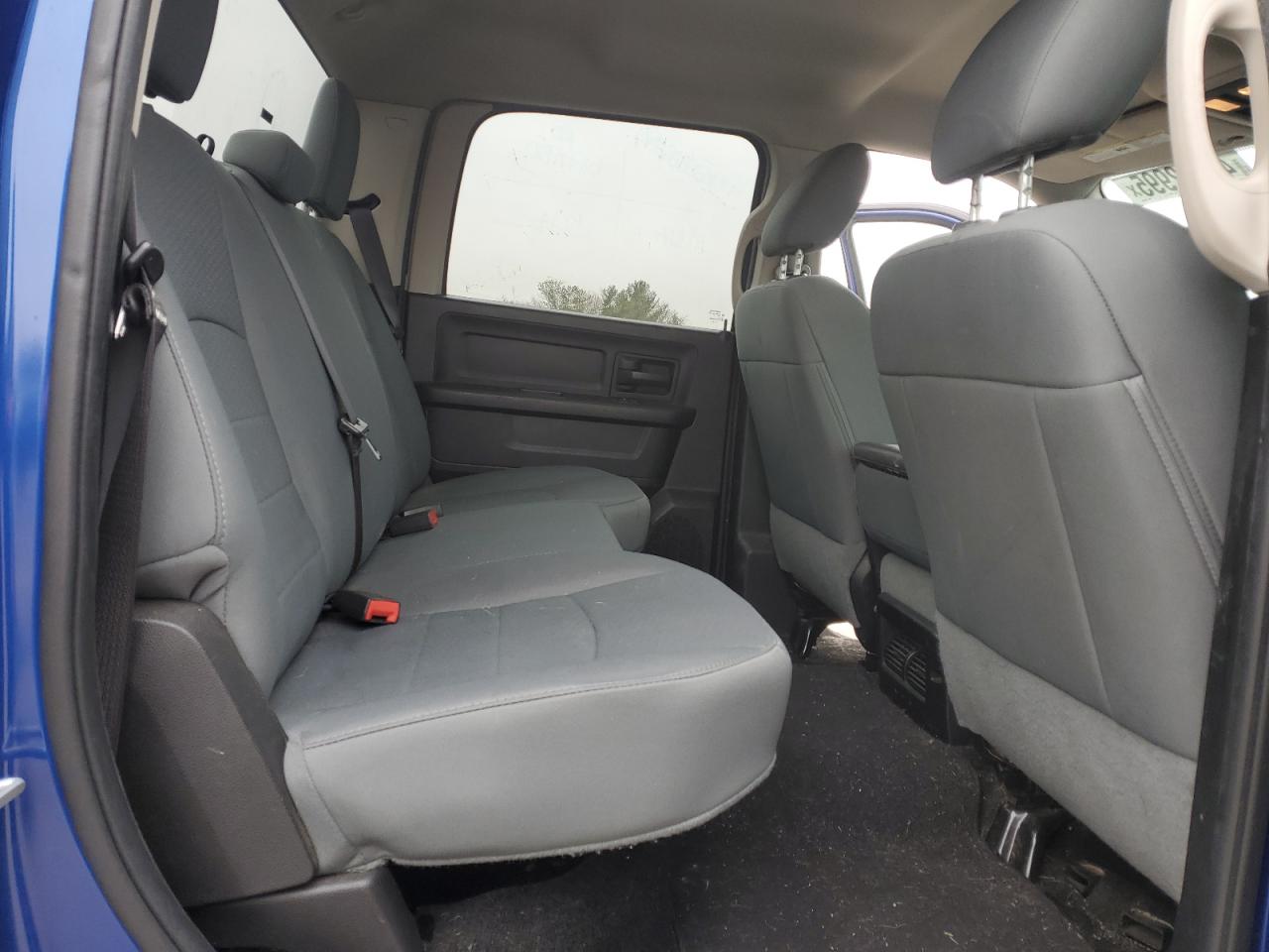 2015 RAM 1500 - Image 10