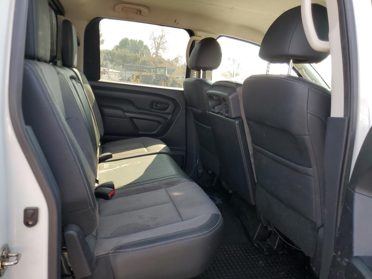 VIN: 1N6AA1F10HN501280 2017 NISSAN TITAN