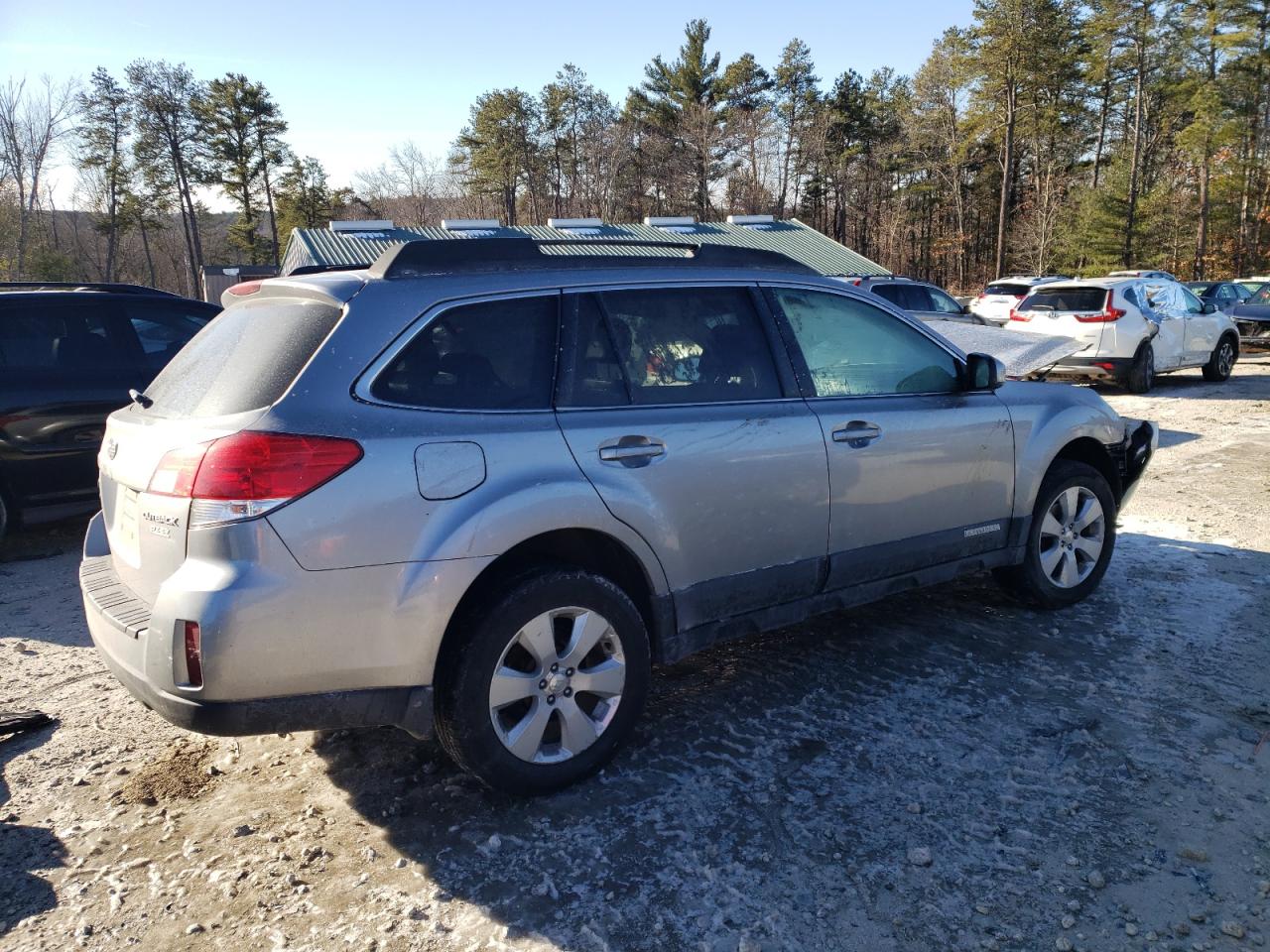 2010 Subaru Outback - Image 3