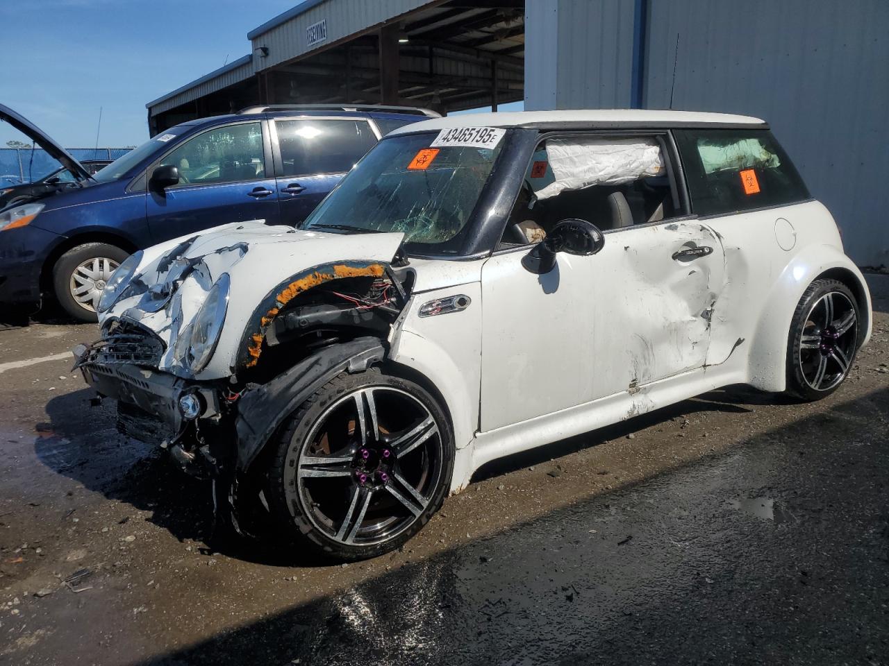 2005 MINI Cooper - Image 1